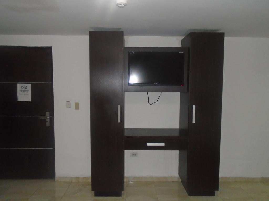Hotel Residencial Mexico Panama Stadt Exterior foto